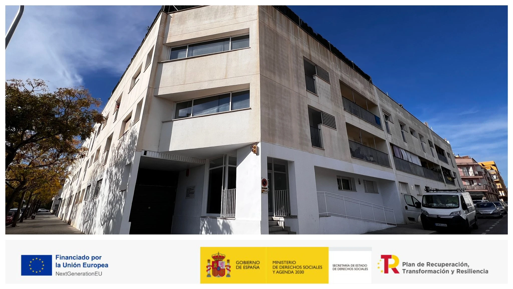 Participants de l’Associació Gira-Sol aporten la seva opinió sobre l’ús de noves tecnologies implantades gràcies al projecte DIGISEM 