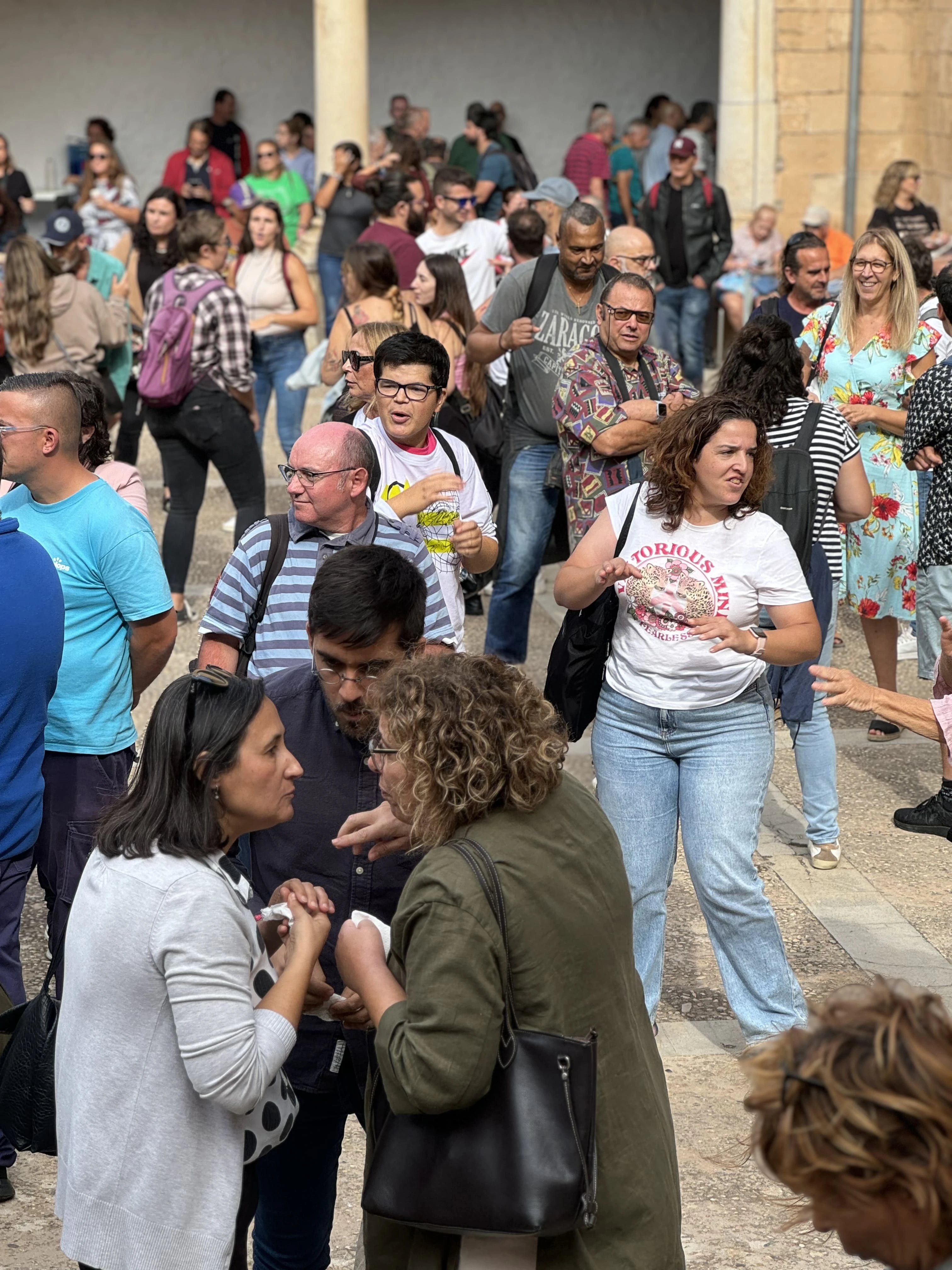 Més de 500 persones reivindiquen el dret a l’habitatge en l’acte del Dia Mundial de la Salut Mental